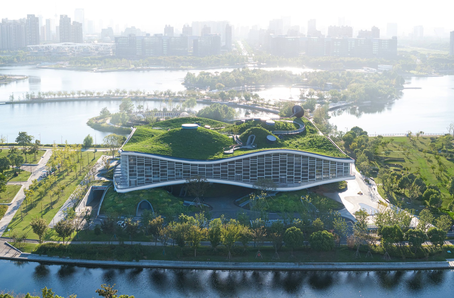 wave-cube-scenic-architecture-office_1.jpg